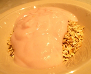 Day 13 Breakfast: Oats with strawberry yoghurt