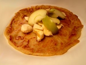 Day 14 breakfast: Banana pancake with banana and apple